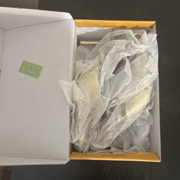 Chase and Chloe Camila-9 Metallic Gold Heels  Pumps‎ Size 8- New in Box - Picture 5 of 14